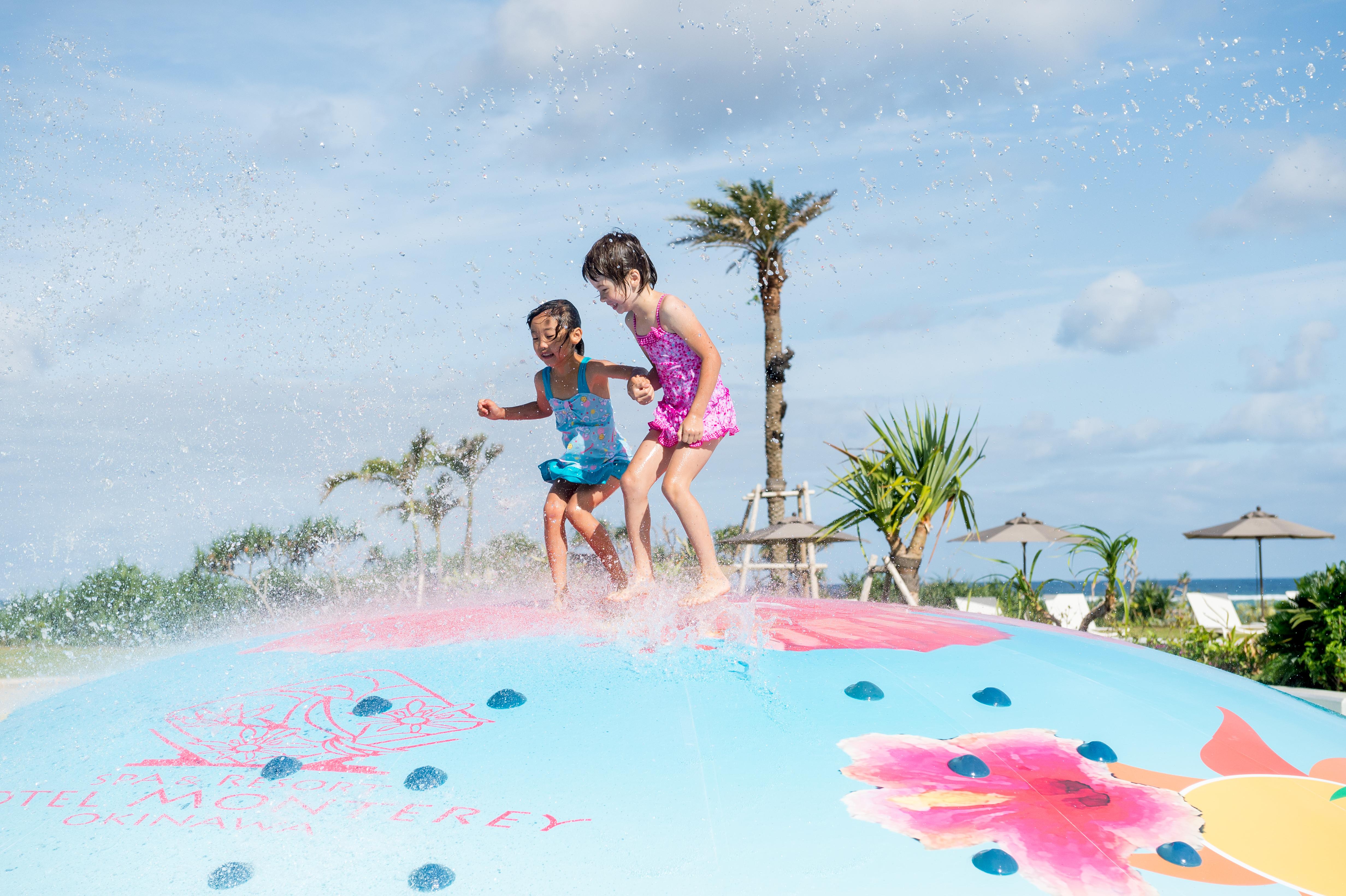 Hotel Monterey Okinawa Spa & Resort Onna Ngoại thất bức ảnh Splash Island
