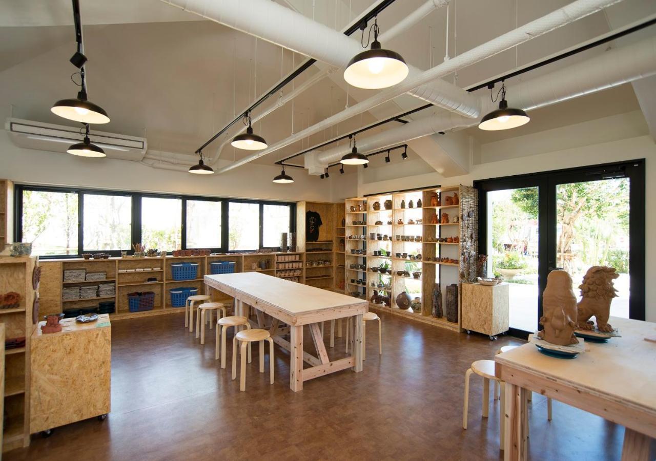 Hotel Monterey Okinawa Spa & Resort Onna Ngoại thất bức ảnh The Art Studio